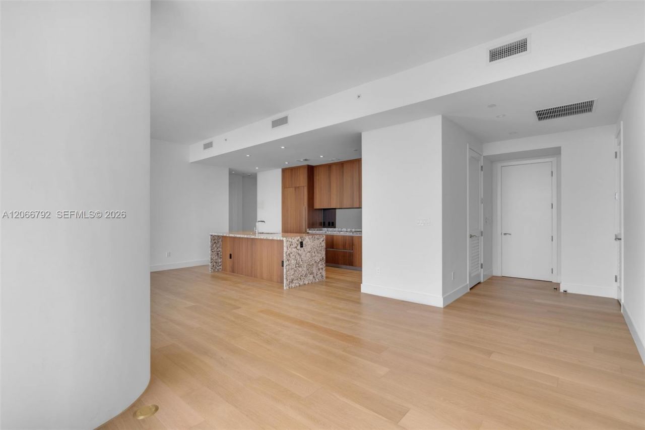 175 SE 25 Rd , Unit 3003, Miami, FL 33129 Photo
