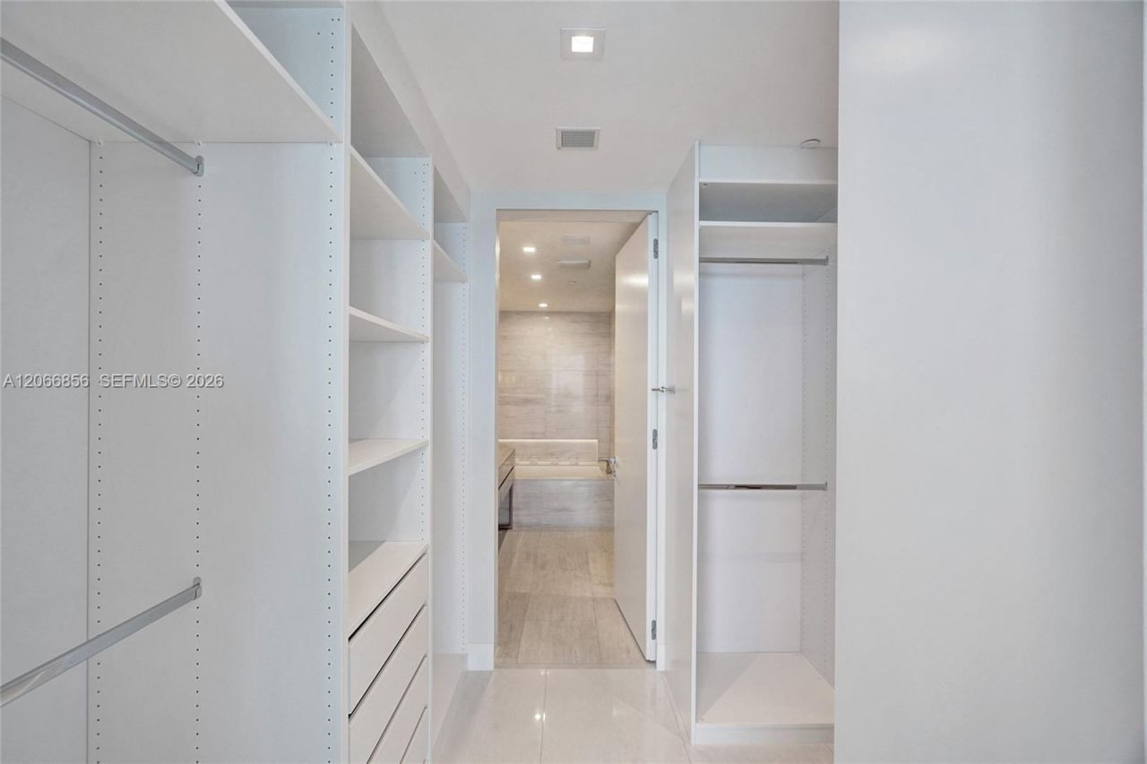 18975 Collins Ave , Unit 2303, Sunny Isles Beach, FL 33160 Photo