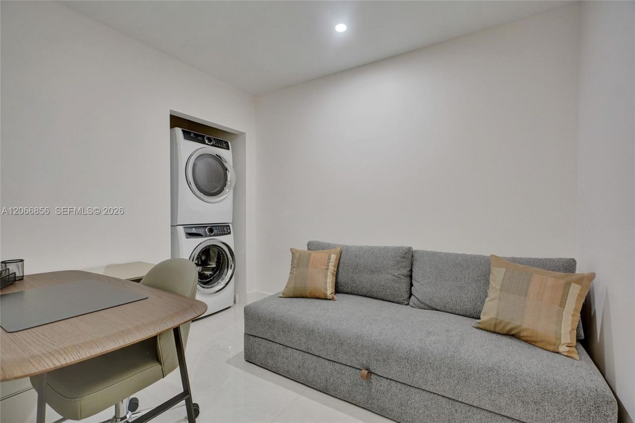 18975 Collins Ave , Unit 2303, Sunny Isles Beach, FL 33160 Photo