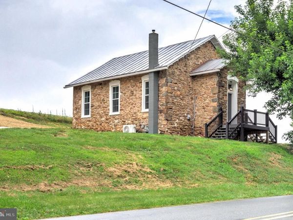 1234 CANADOCHLY ROAD, YORK, PA 17406