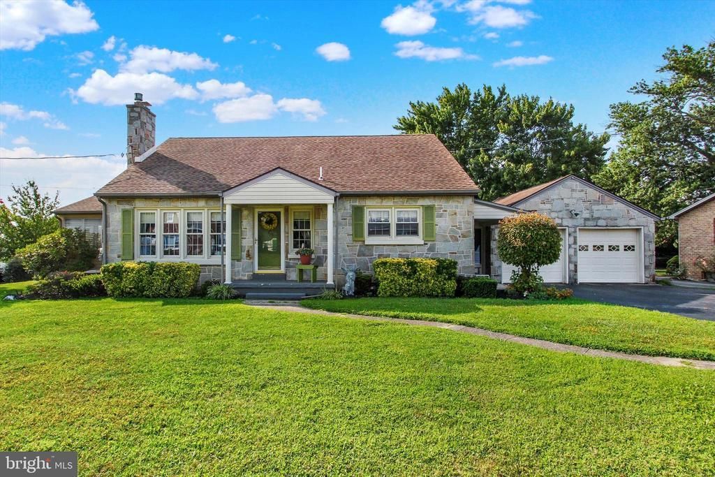4024 GRANDVIEW ROAD, HANOVER, PA 17331