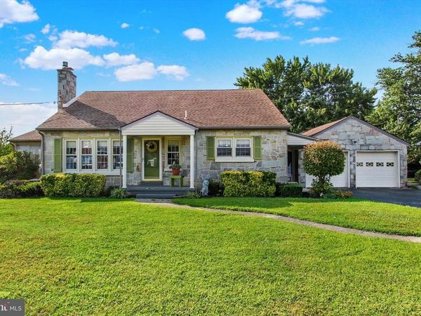 4024 GRANDVIEW ROAD, HANOVER, PA 17331
