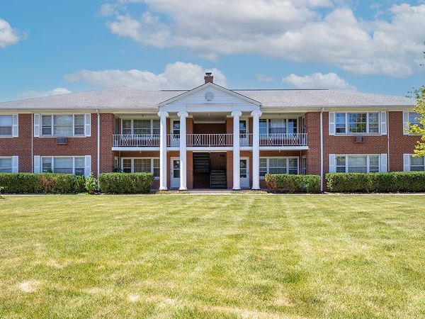 2000 Parkside Drive , Unit B1, Park Ridge, IL 60068