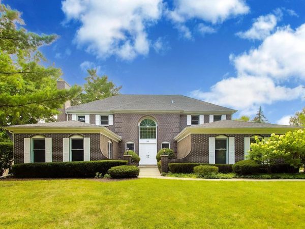 249 WILSHIRE Road , Lake Forest, IL 60045