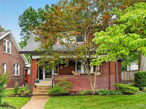 900 Trinity Avenue, University City, MO 63130