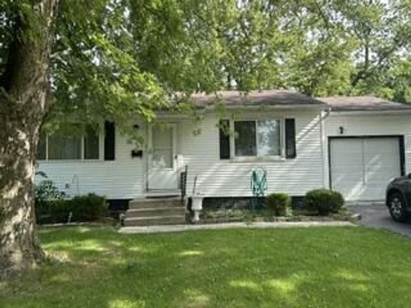 1327 Essex Drive, Lima, OH 45804 Photo 1