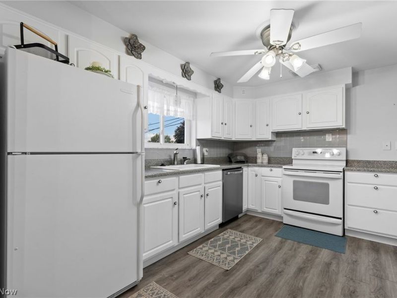 120 Benita Drive, Mingo Junction, OH 43938 Photo 12