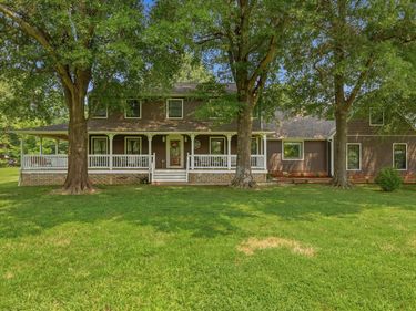 2044 Sharpe School Road, Calvert City, KY 42029