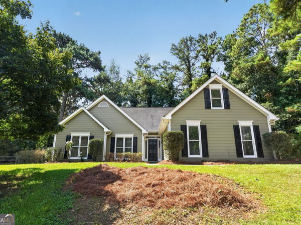 106 Crown Forest Drive, Mcdonough, GA 30252