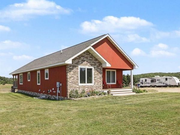 8445 Haines Road, Alanson, MI 49706