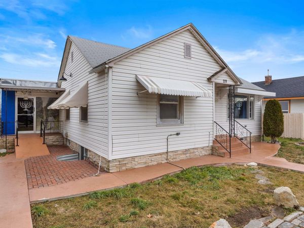 219 Cleveland Blvd, Caldwell, ID 83605
