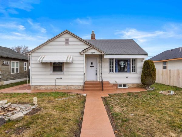 219 Cleveland Blvd, Caldwell, ID 83605