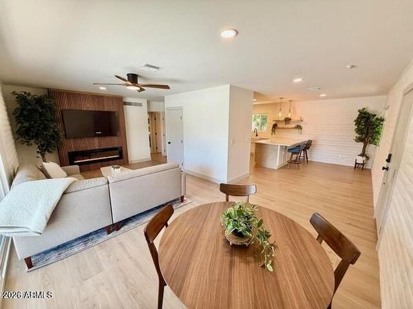 1901 E MISSOURI Avenue, Unit 220, Phoenix, AZ 85016