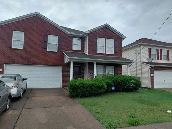 3208 Woodpoint Dr , Nashville, TN 37207