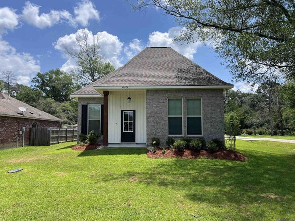 33606 Browning Rd, Denham Springs, LA 70706