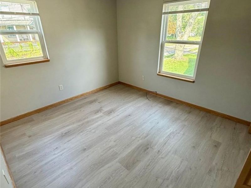 77 W Wood Street, Unit 4, Lowellville, OH 44436 Photo 5