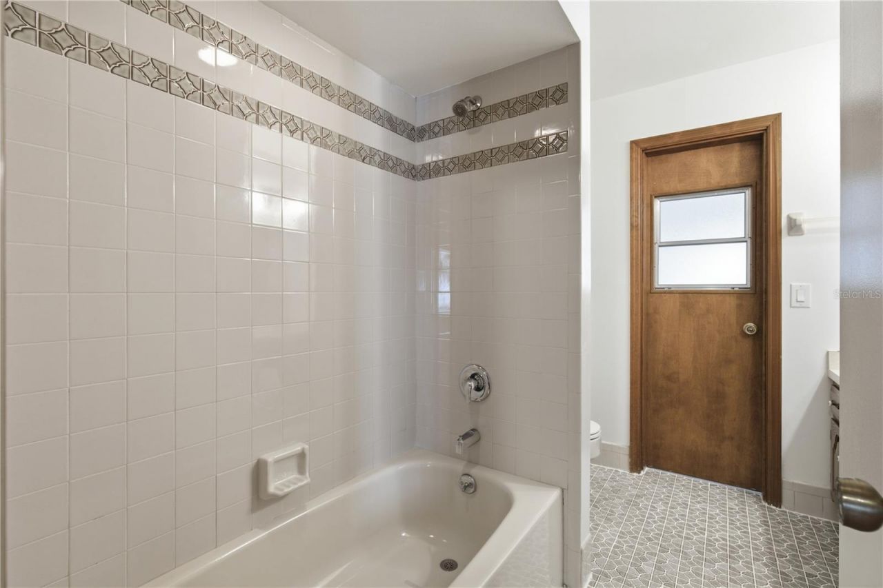 521 Fernwood Drive, Altamonte Springs, FL 32701 Photo