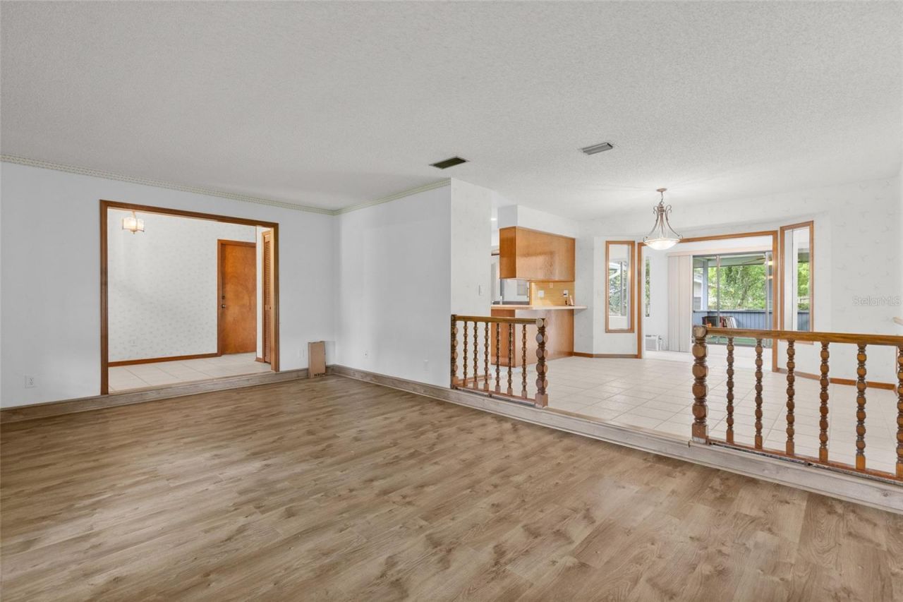 521 Fernwood Drive, Altamonte Springs, FL 32701 Photo