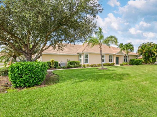 5064 WHISPERING OAKS DRIVE , NORTH PORT, FL 34287