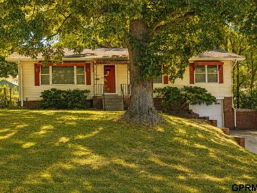 1601 N 60th Street, Omaha, NE 68104