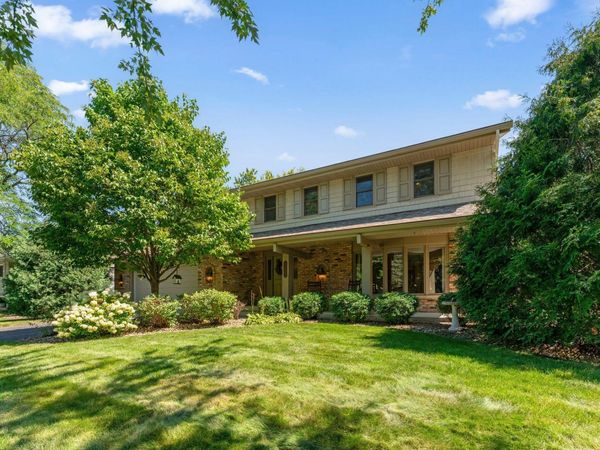 9903 Balmoral Lane, Eden Prairie, MN 55347
