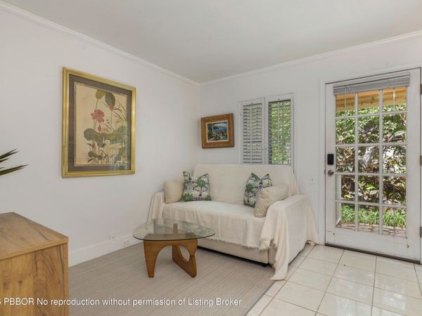 155 Peruvian Avenue, Unit BACK HOUSE, Palm Beach, FL 33480