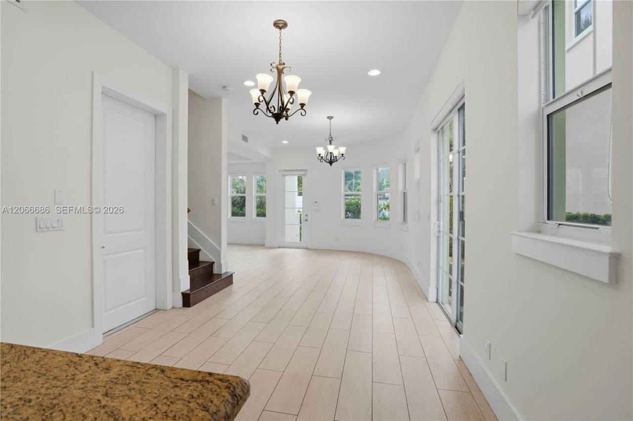 1749 NE 9th St , Fort Lauderdale, FL 33304 Photo