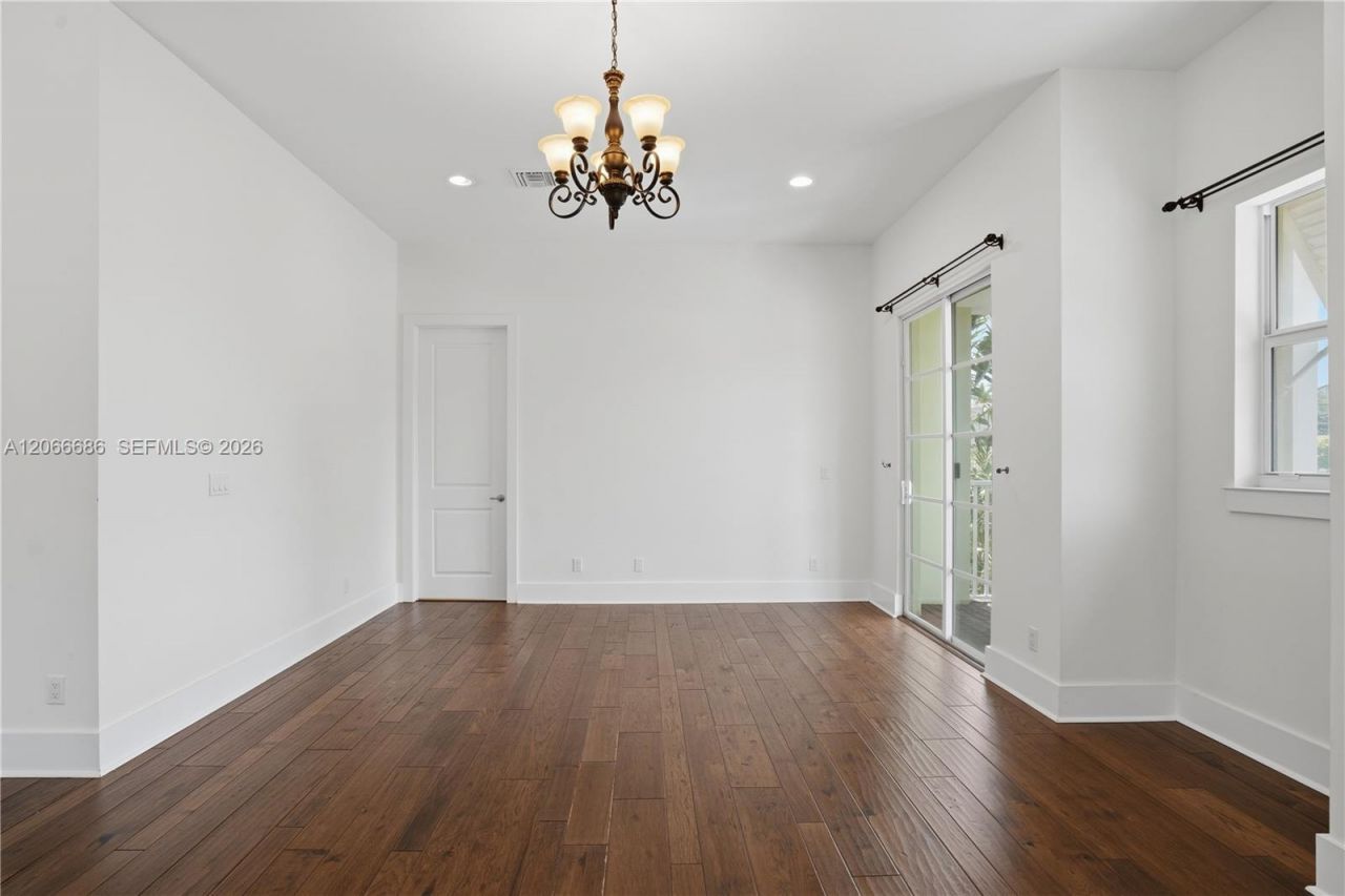 1749 NE 9th St , Fort Lauderdale, FL 33304 Photo