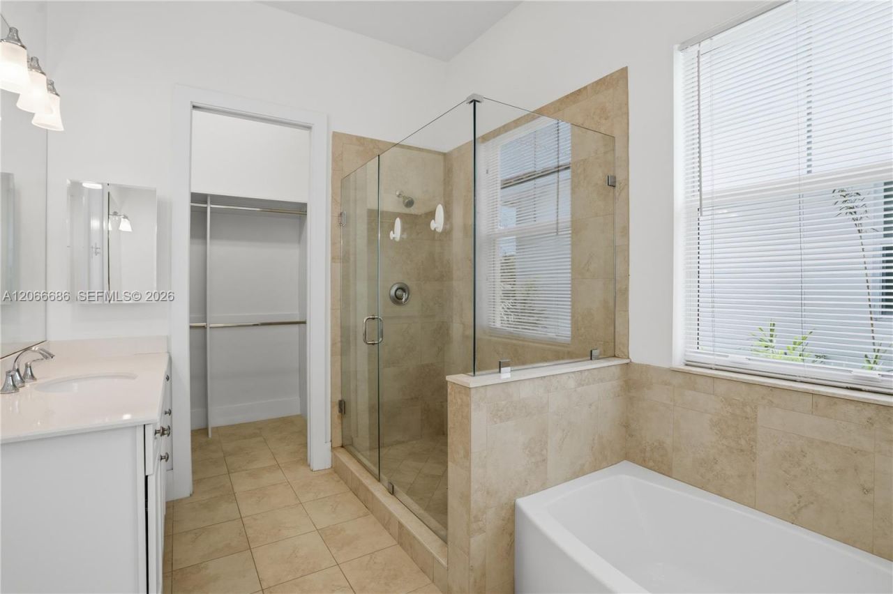 1749 NE 9th St , Fort Lauderdale, FL 33304 Photo