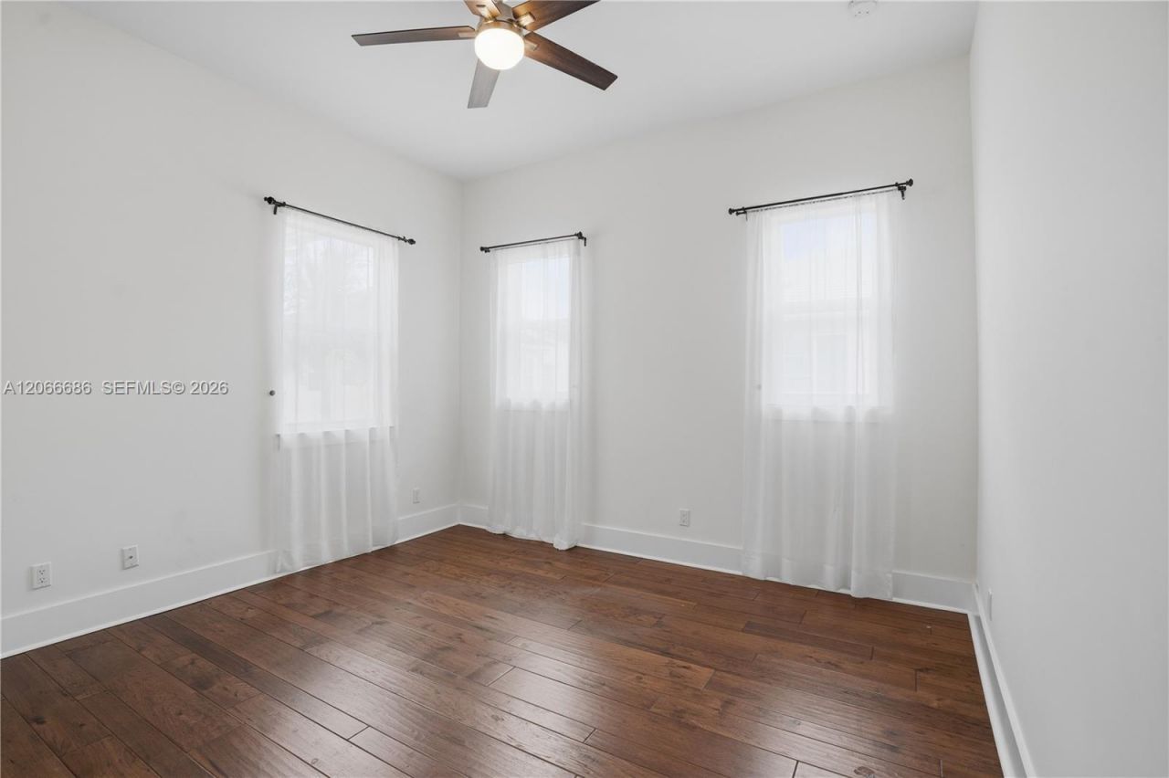 1749 NE 9th St , Fort Lauderdale, FL 33304 Photo