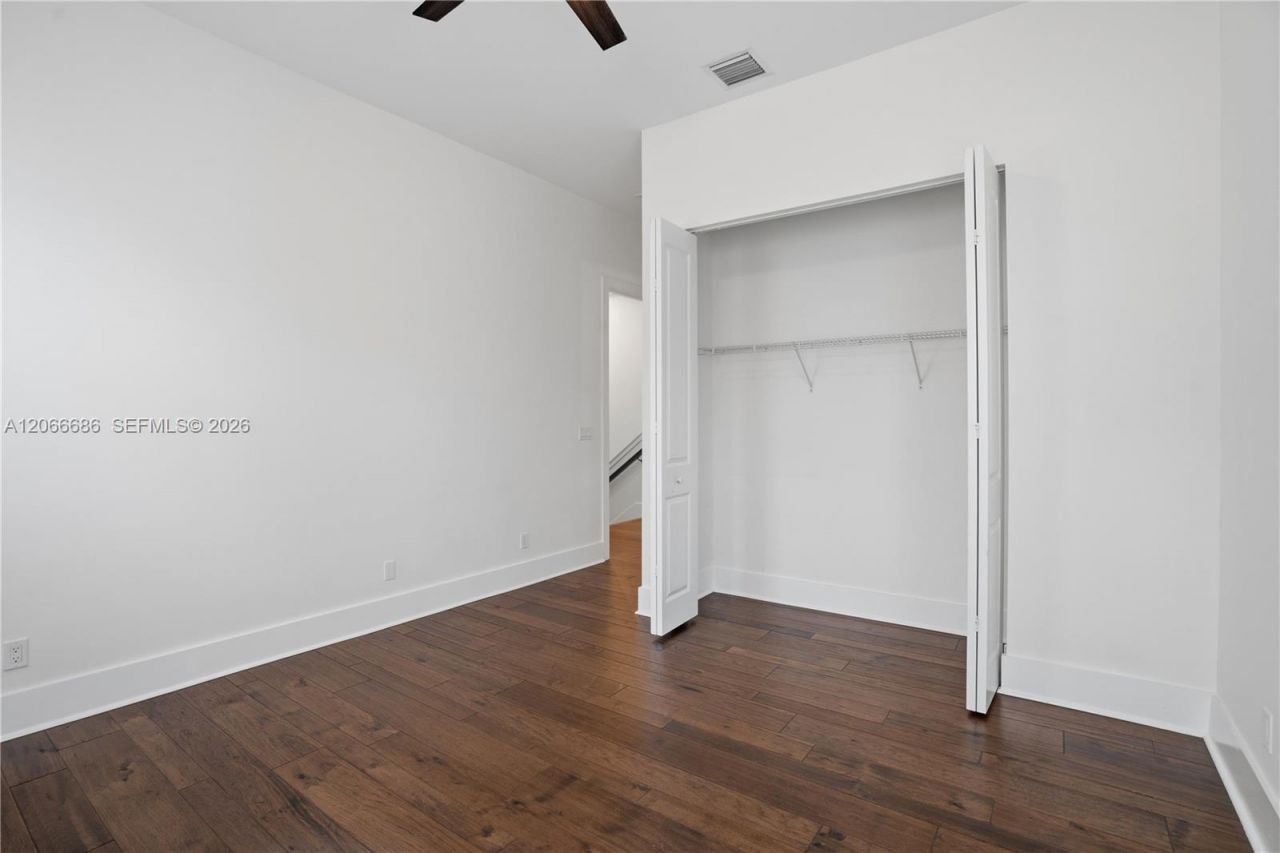 1749 NE 9th St , Fort Lauderdale, FL 33304 Photo