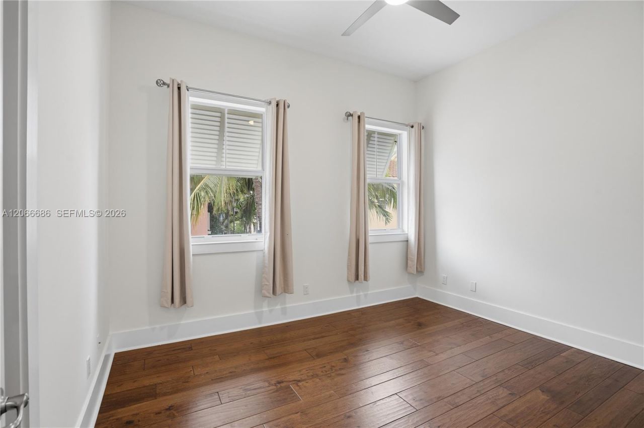 1749 NE 9th St , Fort Lauderdale, FL 33304 Photo