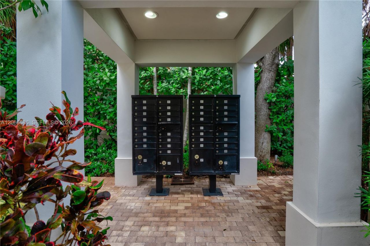 1749 NE 9th St , Fort Lauderdale, FL 33304 Photo