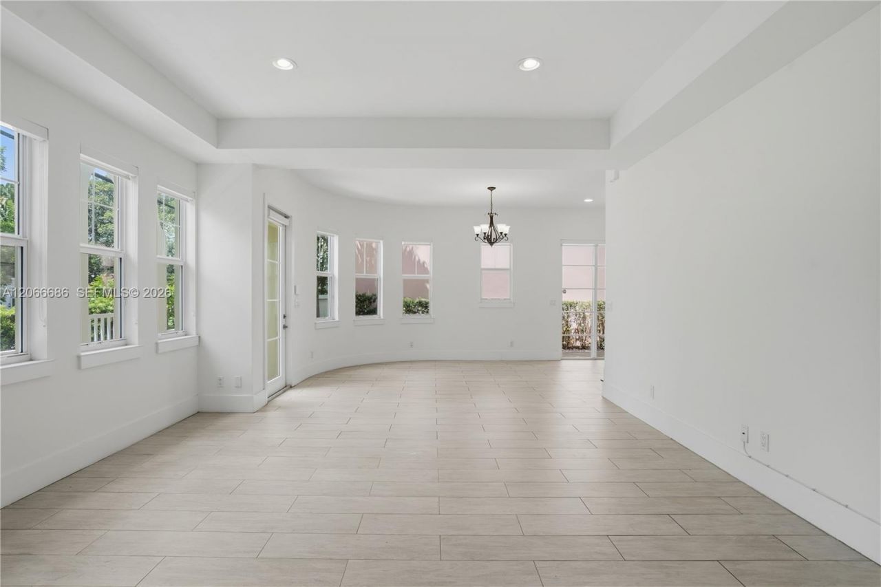 1749 NE 9th St , Fort Lauderdale, FL 33304 Photo
