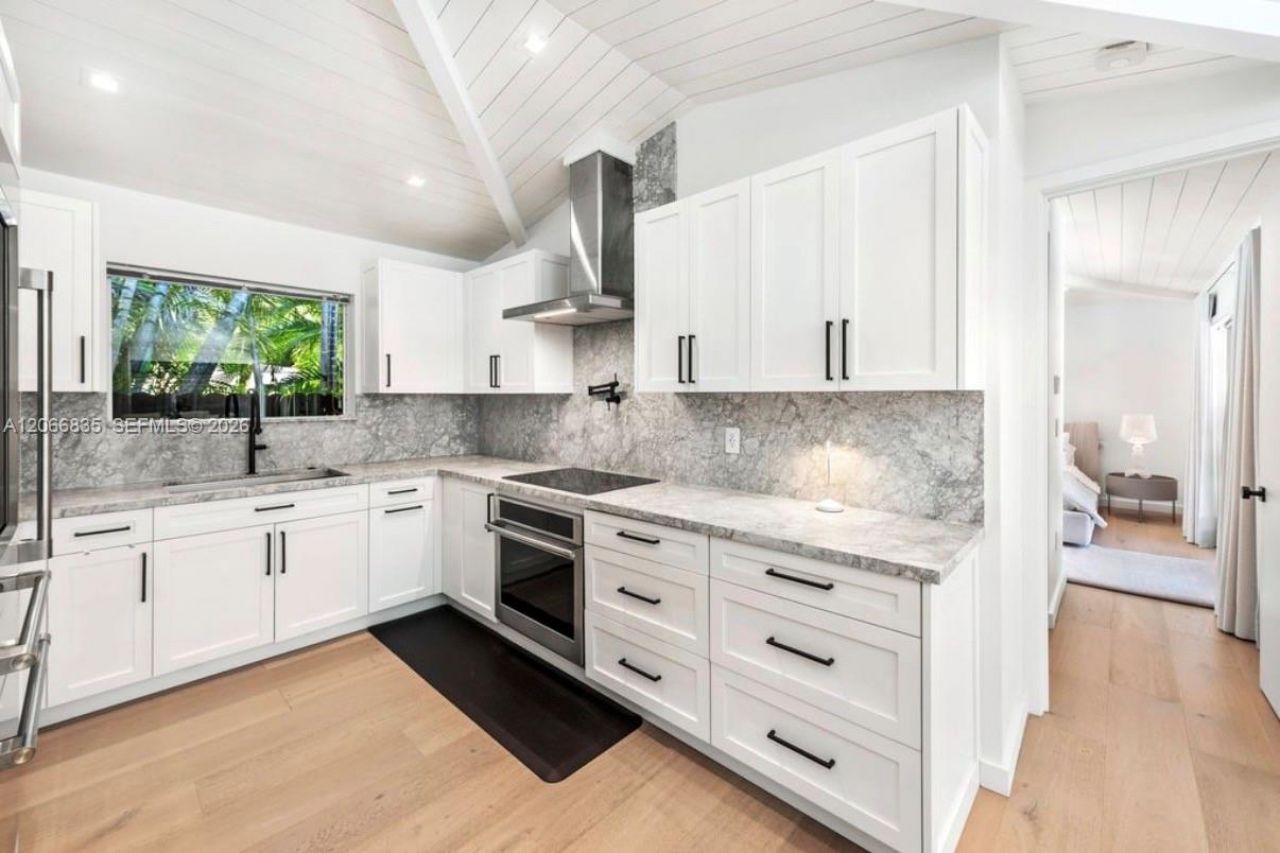 5711 Michelangelo St , Coral Gables, FL 33146 Photo