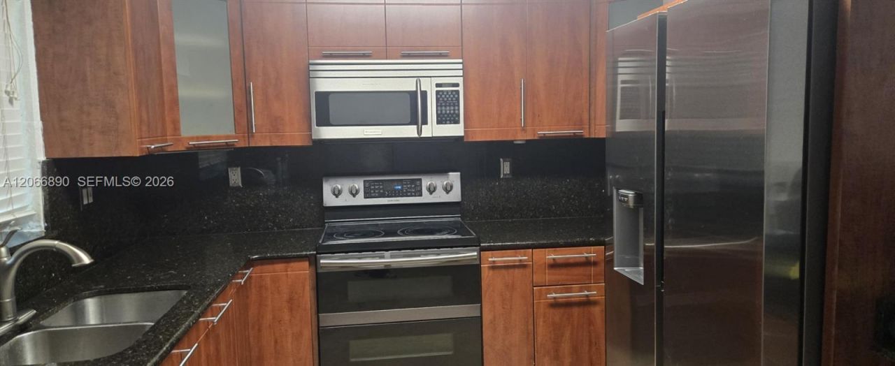 17370 NW 69th Ct , Unit 305, Hialeah, FL 33015 Photo