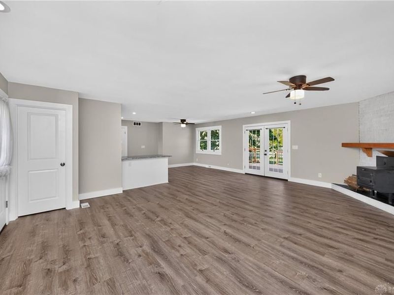 8261 Morrow Cozaddale Road, Hamilton Township, OH 45152 Photo 8