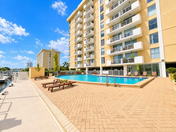 2020 NE 135TH Street, Unit 502, North Miami, FL 33181