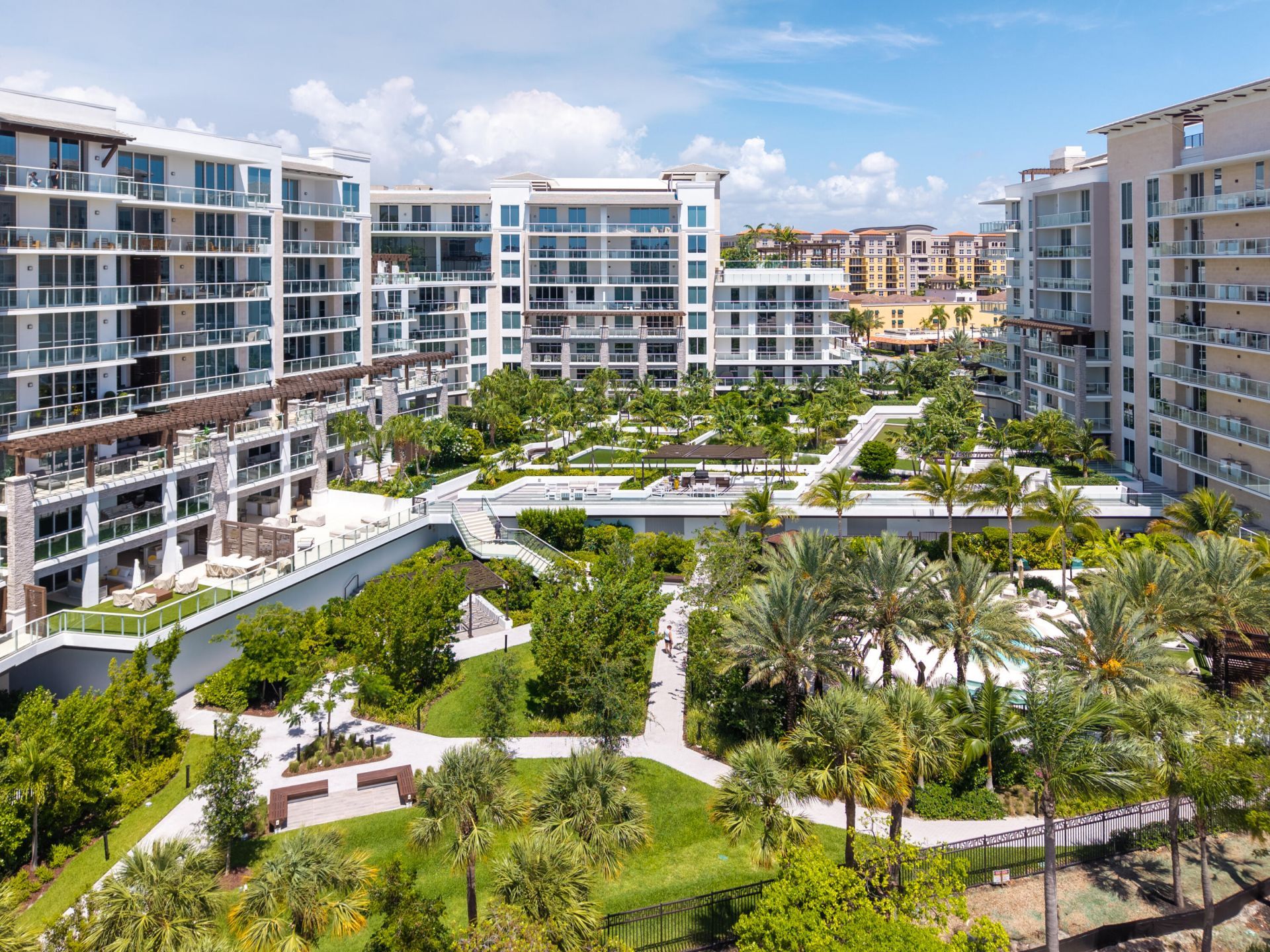 220 SE Mizner Boulevard, Unit 503, Boca Raton, FL 33432 Photo