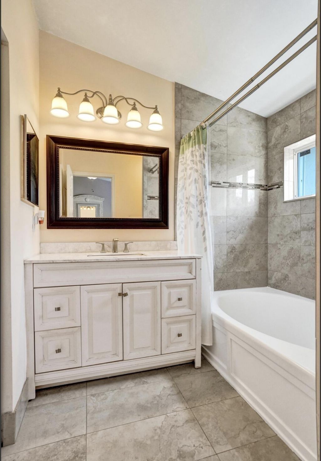 552 NW 208th Terrace, Pembroke Pines, FL 33029 Photo