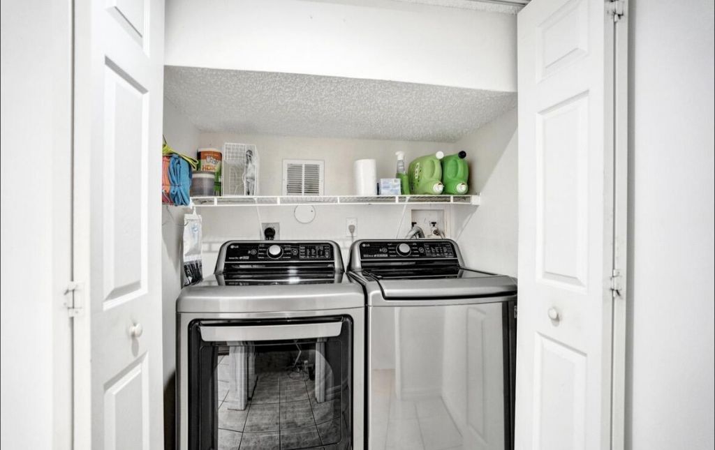 552 NW 208th Terrace, Pembroke Pines, FL 33029 Photo