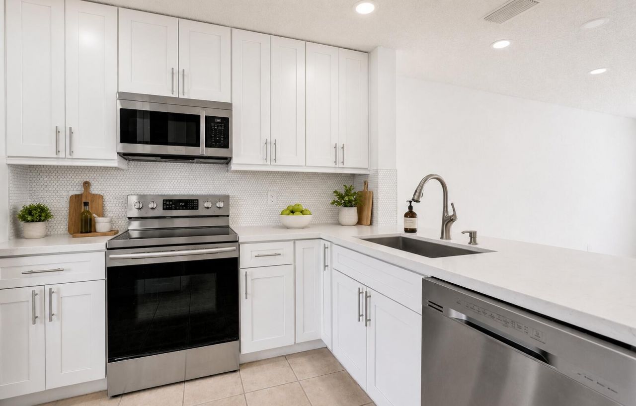 552 NW 208th Terrace, Pembroke Pines, FL 33029 Photo