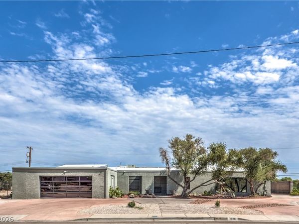 1926 Papago Lane, Las Vegas, NV 89169