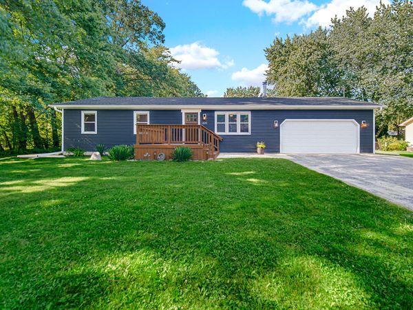 820 Park Avenue , Chesterton, IN 46304