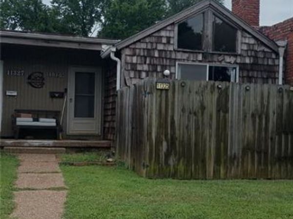 11325 Calico Drive, Kansas City, MO 64137