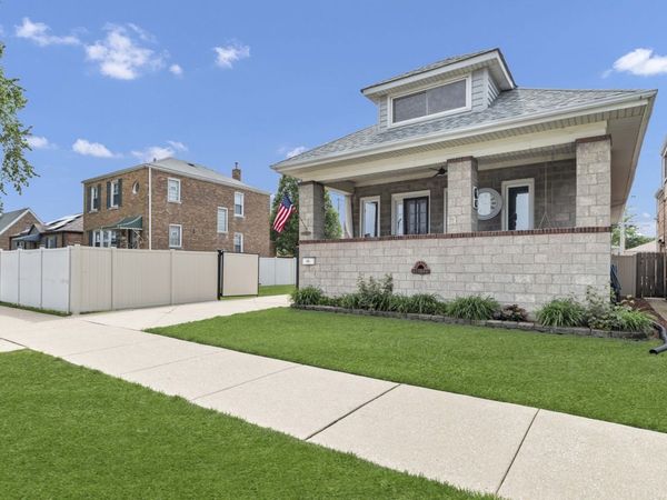 5412 S Natoma Avenue , Chicago, IL 60638