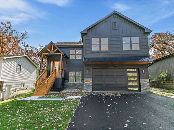 8611 Dorr Road , Wonder Lake, IL 60097