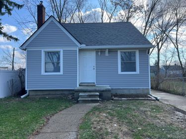 8680 Stahelin Avenue , Detroit, Mi 48228