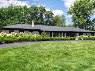 30695 Bruce Lane, Franklin Village, Mi 48025
