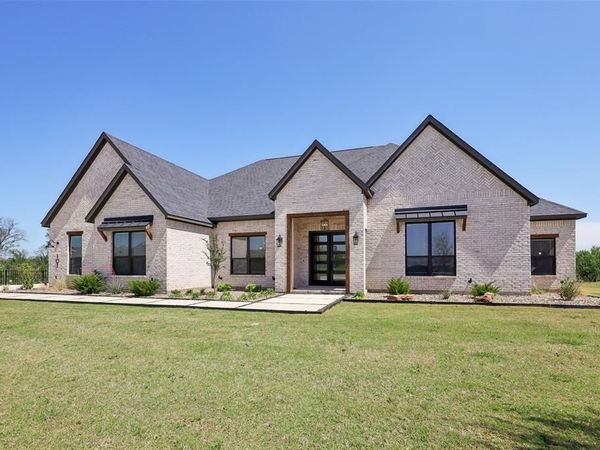 101 Wild Plum Drive , Krugerville, TX 76227